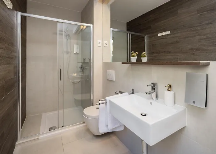 Jolara With Heated Pool *