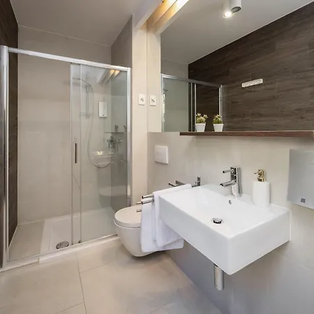 Jolara With Heated Pool *